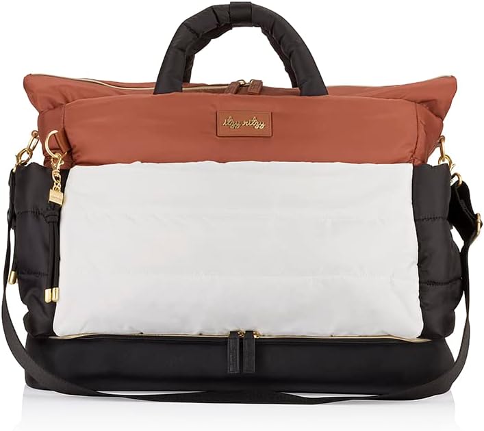 Itzy Ritzy Dream Weekender Travel Bag – Lightweight Overnight Bag with Base Compartment, 12 Pockets, Bottle Holders & Strap
