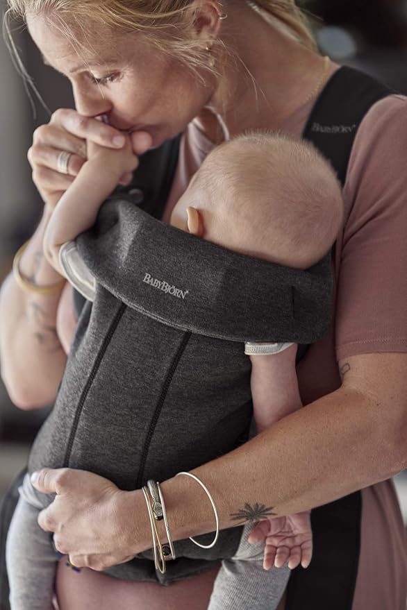 BabyBjörn Baby Carrier Mini, Charcoal Gray, 3D Jersey | Infant Carrier (7-25 lbs), Ergonomic, Easy-to-Use