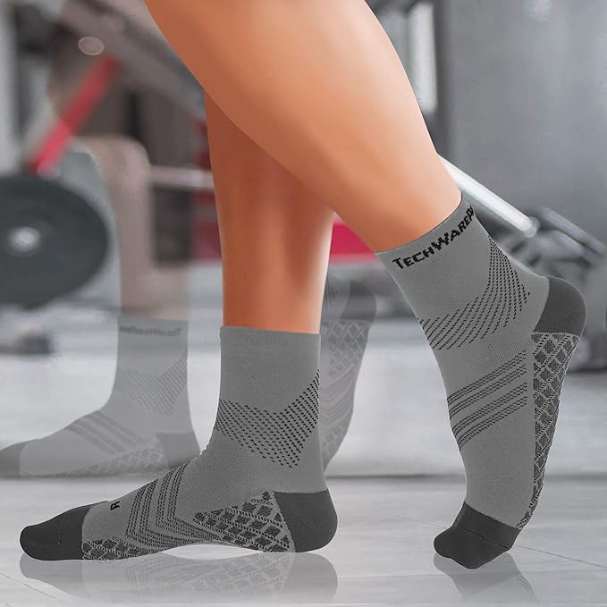 TechWare Pro Plantar Fasciitis Socks – Cushion Ankle Compression Socks Women & Men. Achilles Tendonitis Brace & Arch Support