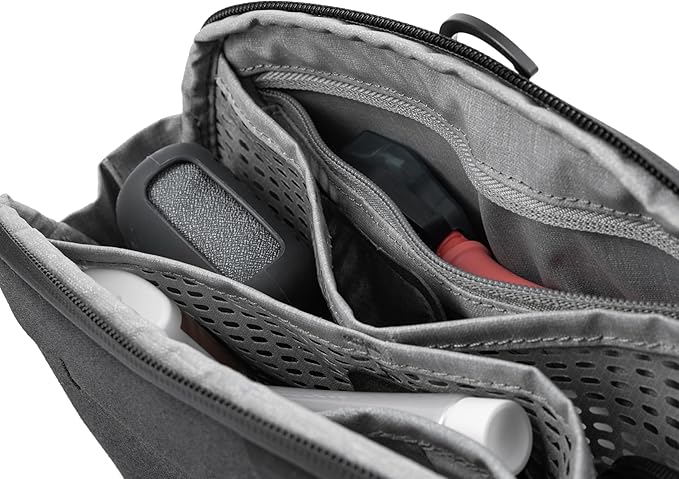 Peak Design Small Wash Pouch, Sage, Weatherproof Travel Toiletry Bag, Upright or Hanging Toiletries Kit with Pockets, Magnetic Toothbrush Pocket, Wide UltraZip Opening, Toiletry Bag for Men and Women