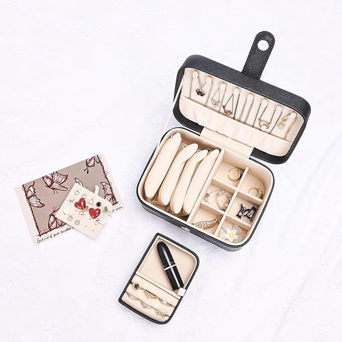 2 Layer Portable Jewelry Box, Large Jewelry Travel Case with 4 Jewelry Pouches, Medium Size Jewelry Organizer Box for Earrings, Necklaces, Bracelets (black)